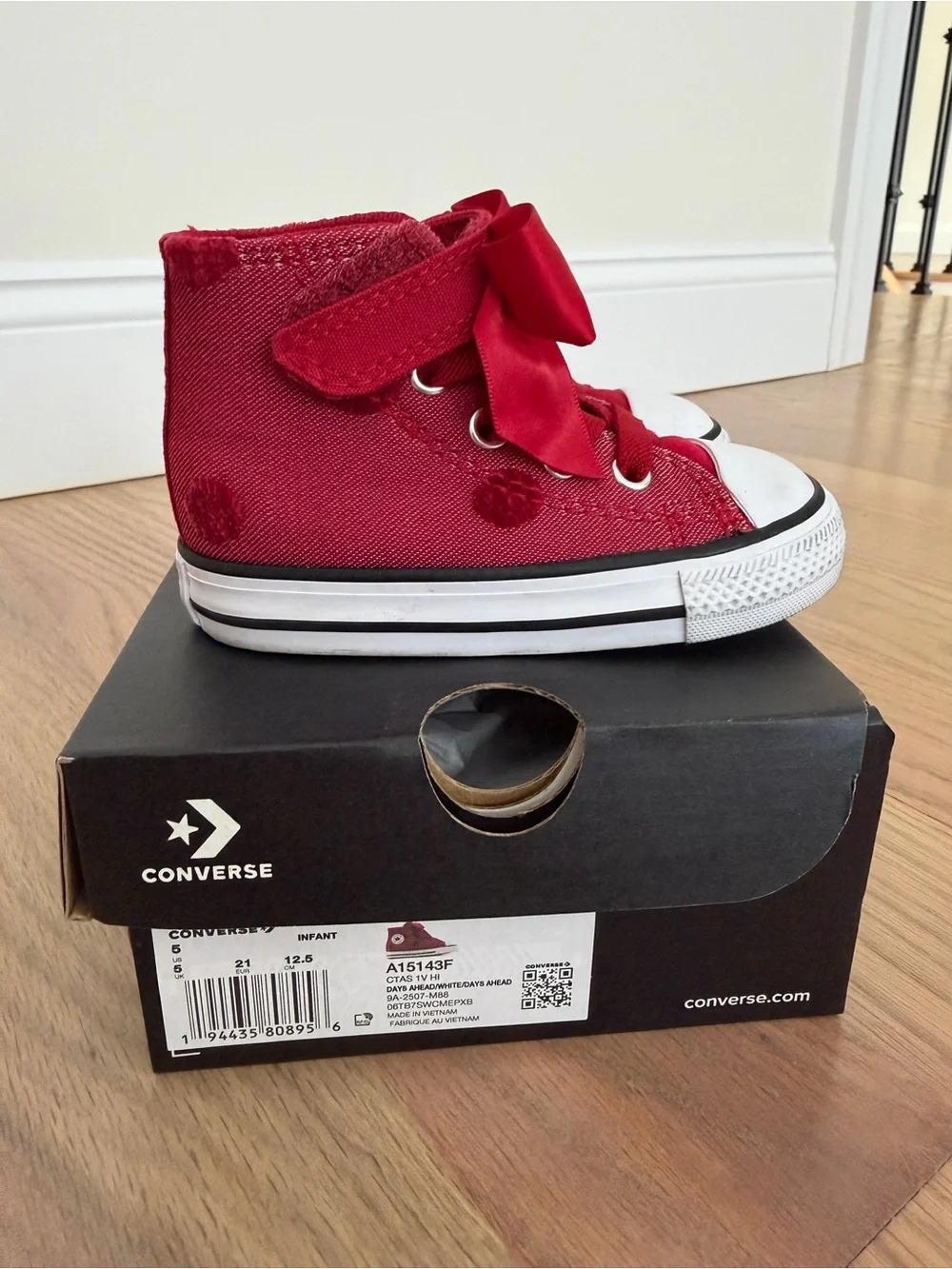 Toddler Girl Converse Size 5